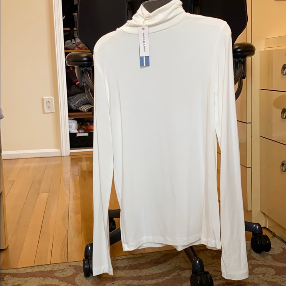 NWT - Court And Rowe Super Soft White Turtleneck